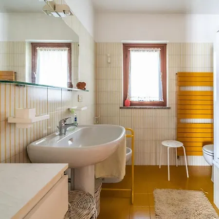 Διαμέρισμα Guesthost - Visogliano Roomy W Terrace Near The Station *