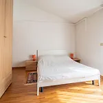 شقة Guesthost - Visogliano Roomy W Terrace Near The Station *
