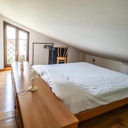 Guesthost - Visogliano Roomy W Terrace Near The Station Sistiana