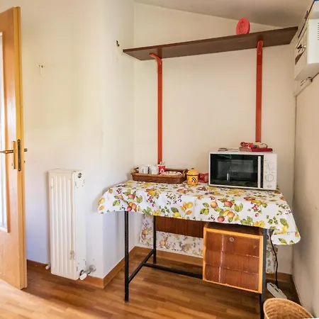 Guesthost - Visogliano Roomy W Terrace Near The Station شقة *
